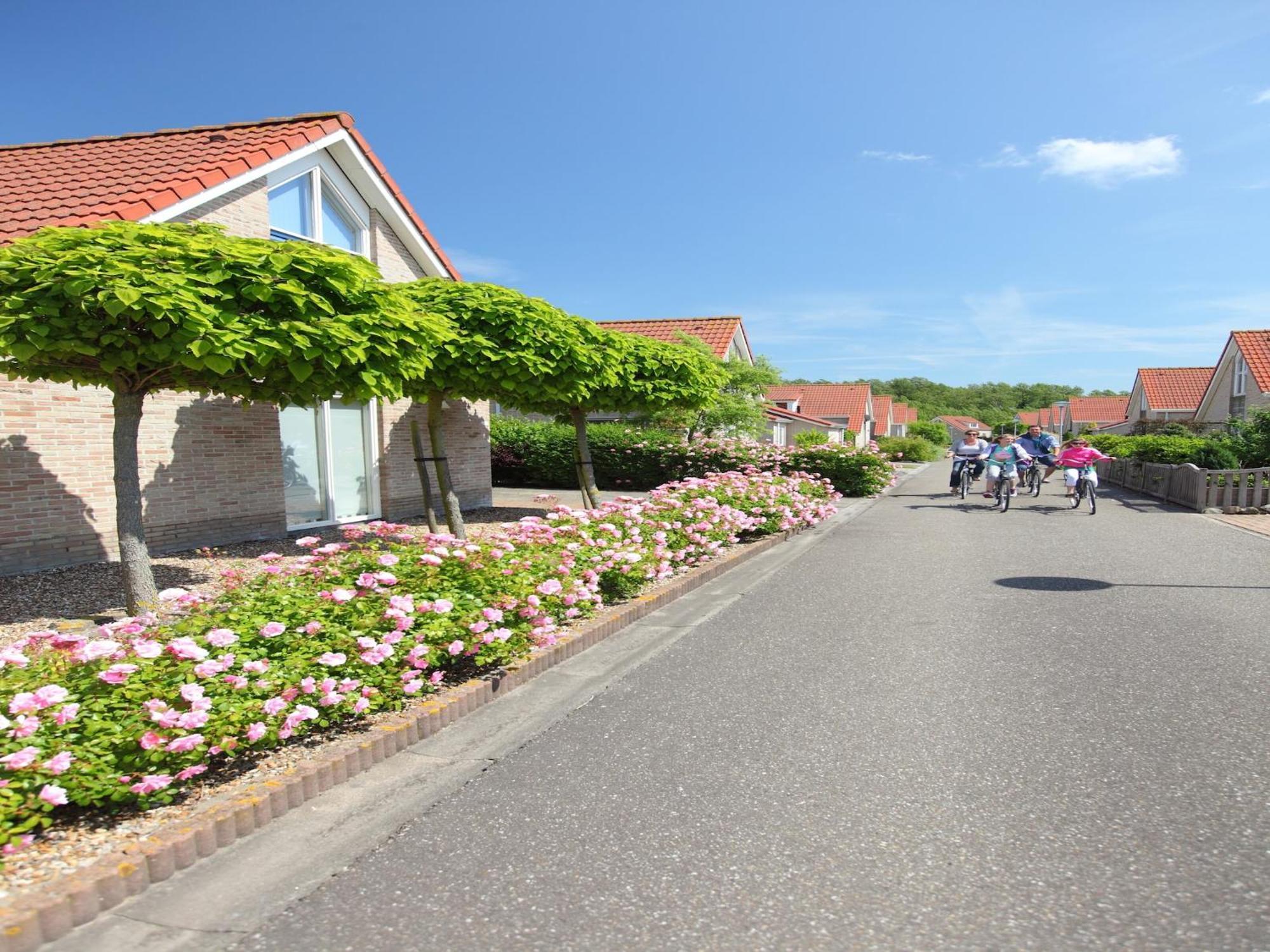 Vakantiehuis With A Dishwasher, In A Park, 900 M From The *